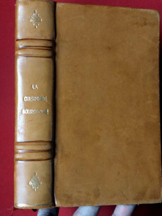[ MENON ]. : "La cuisinière bourgeoise, suivie de l'Office....."