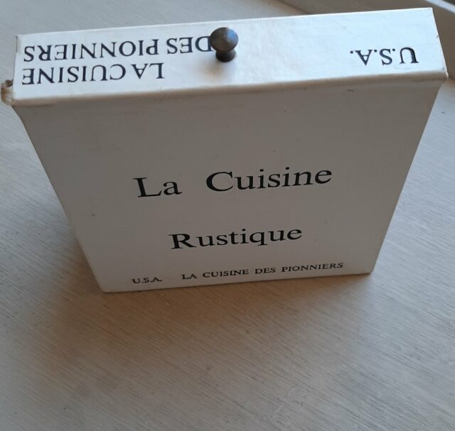 COUFFIGNAL, Huguette : " La cuisine rustique. U.S.A. la cuisine des pionniers"        